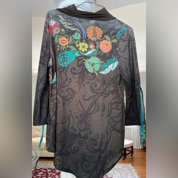 Lily by Firmiana women’s long sleeve Cowl neck Tunic/ blouse. Brawn floral print - Picture 2 of 6